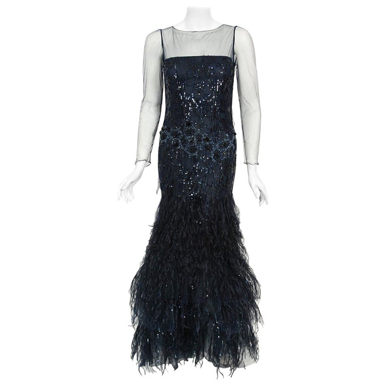 2005 Oscar de la Renta Runway Navy Sheer-Tulle Hourglass Feather Mermaid  Gown For Sale at 1stDibs | scardel