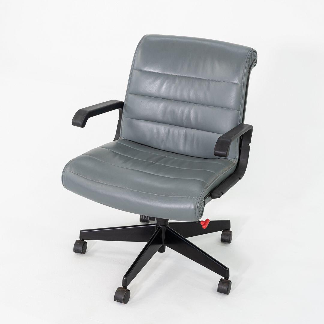 2005 Richard Sapper for Knoll Management Desk Chair in Grey Volo Leather im Angebot 3