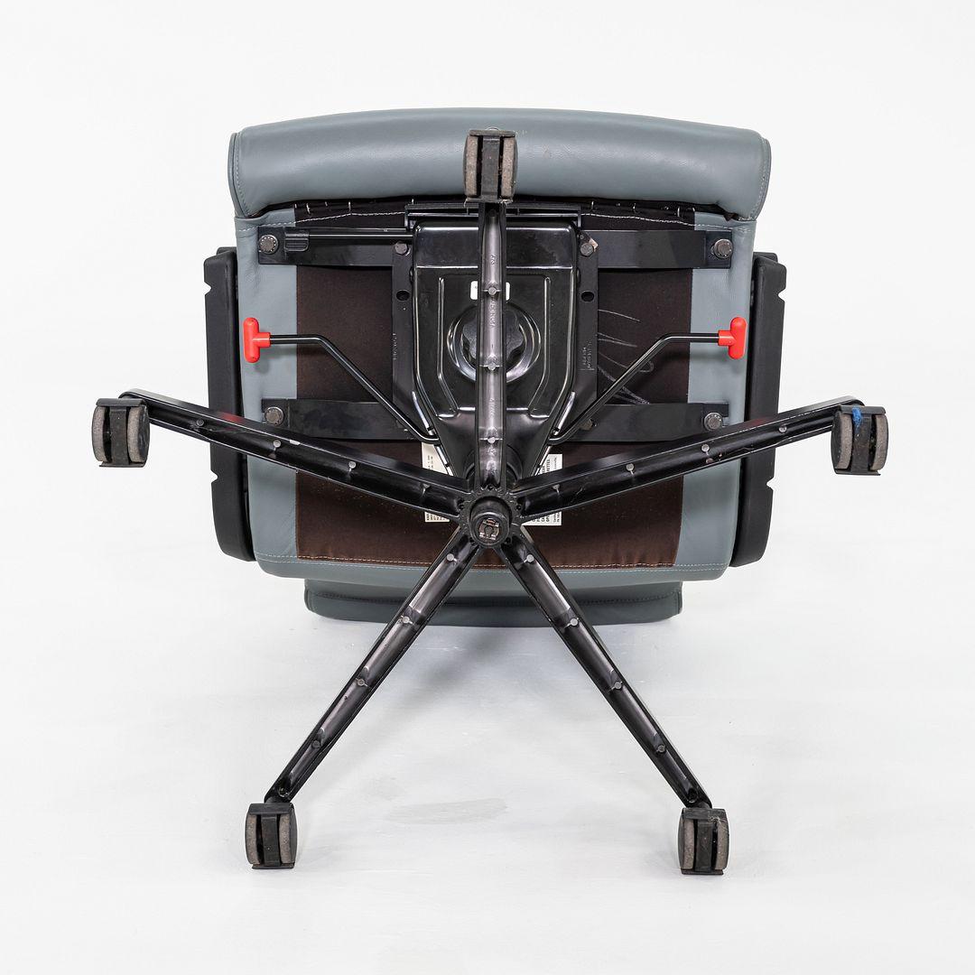 2005 Richard Sapper for Knoll Management Desk Chair in Grey Volo Leather im Angebot 4