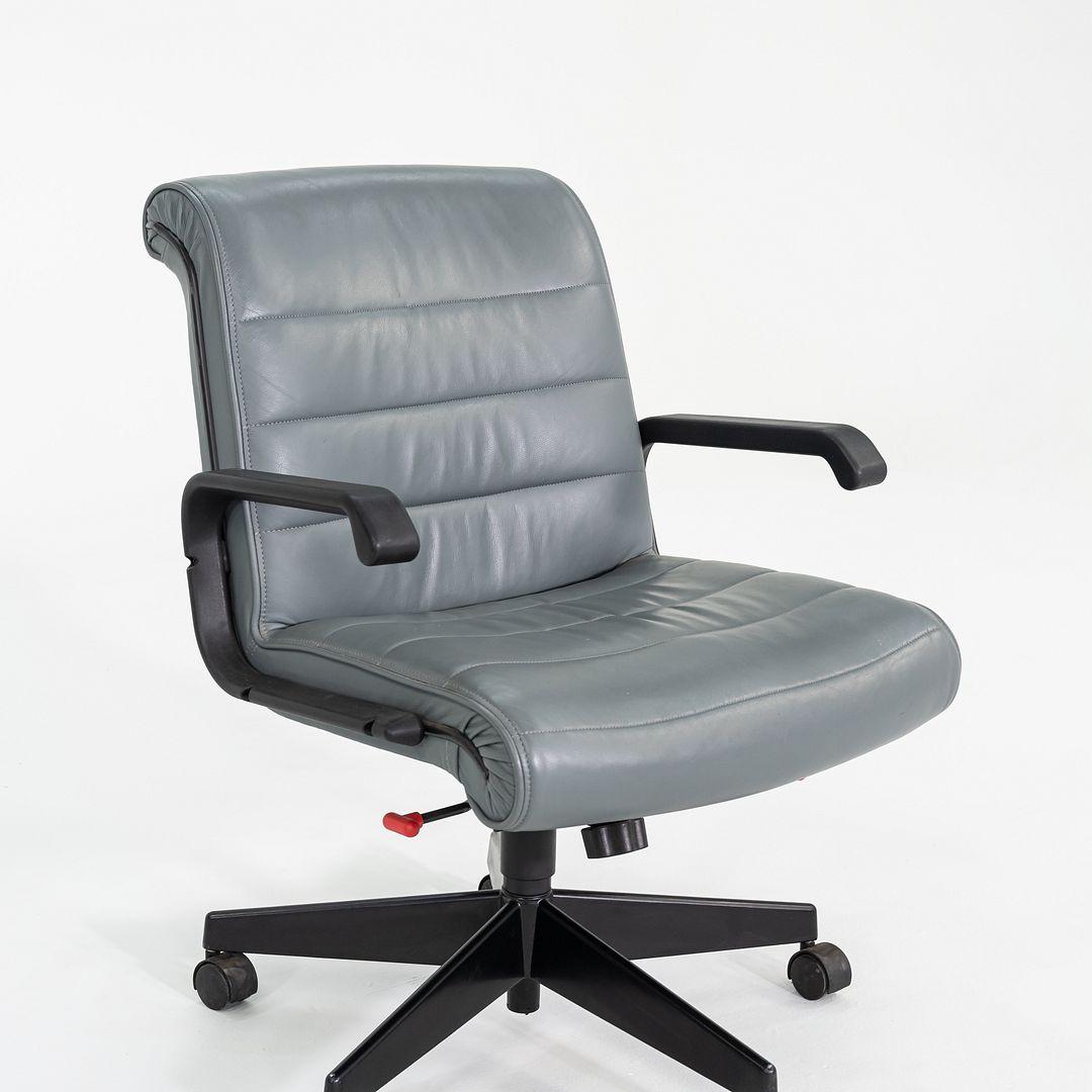 2005 Richard Sapper for Knoll Management Desk Chair in Grey Volo Leather (21. Jahrhundert und zeitgenössisch) im Angebot