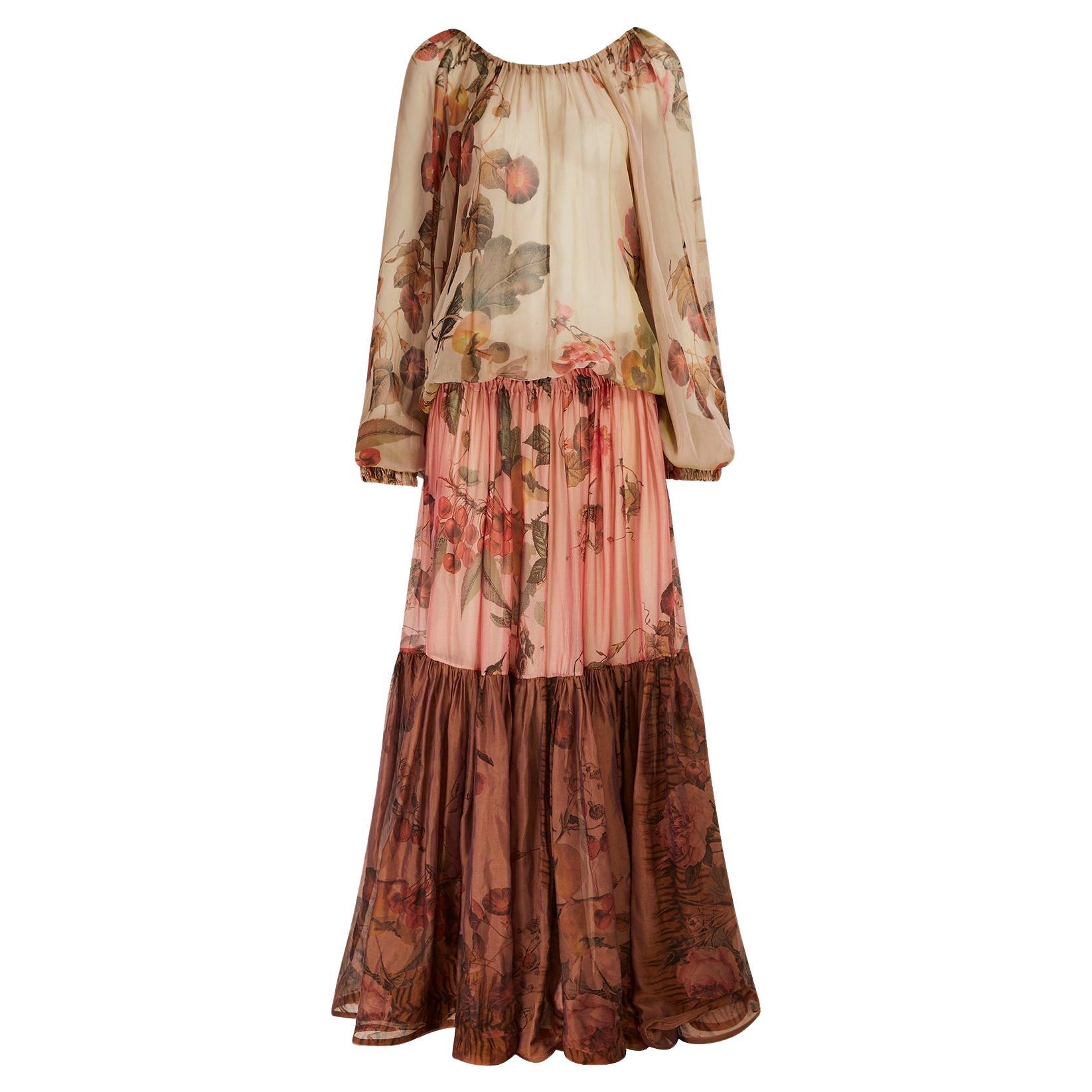 Robe longue à fleurs en soie documentée du défilé Roberto Cavalli, 2005