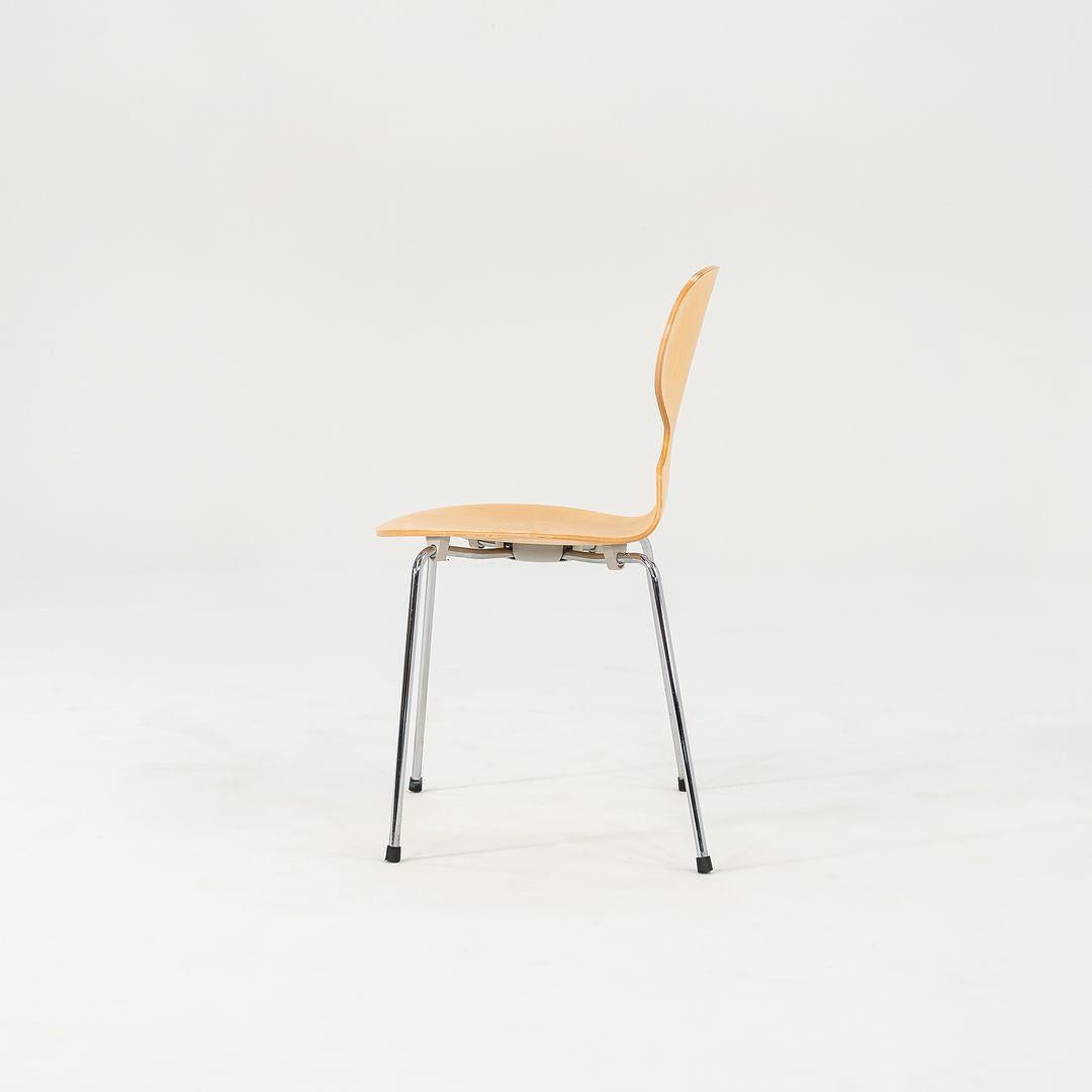 2005 Ensemble de quatre chaises Arne Jacobsen pour Fritz Hansen Ant 3101 en érable naturel Bon état - En vente à Philadelphia, PA
