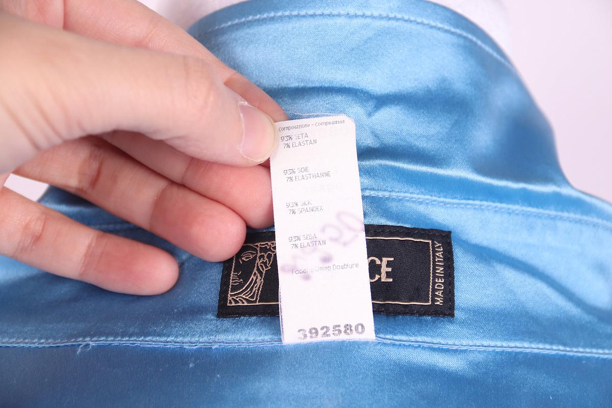 2005 SS Versace camisa de seda azul en venta 3