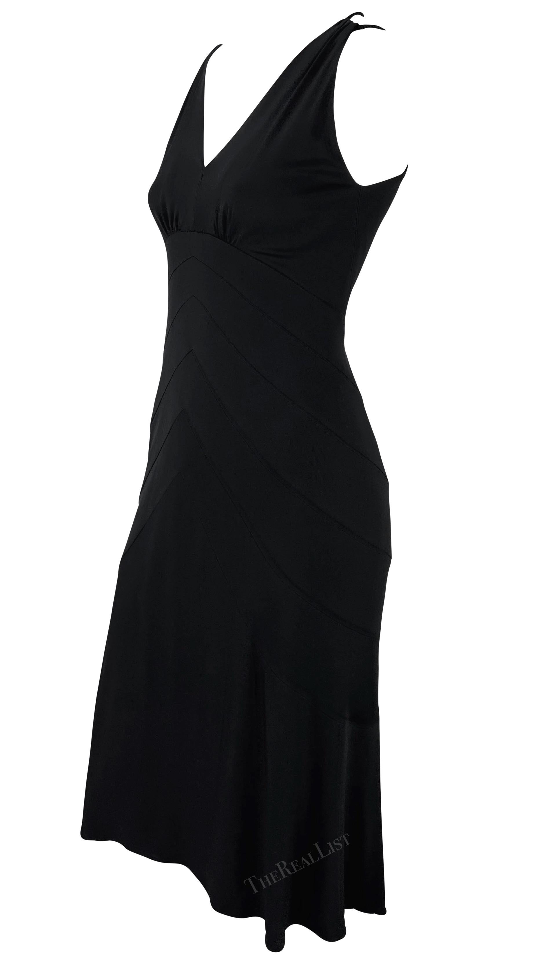 2005 Yigal Azrouel Vestido negro de tirantes de satén elástico con cuerpo en venta 2