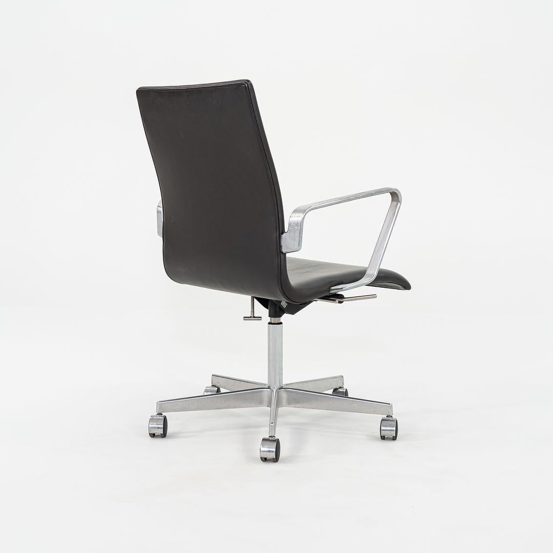 2006 Arne Jacobsen für Fritz Hansen Oxford Management Schreibtischstuhl Braunes Leder im Zustand „Gut“ im Angebot in Philadelphia, PA