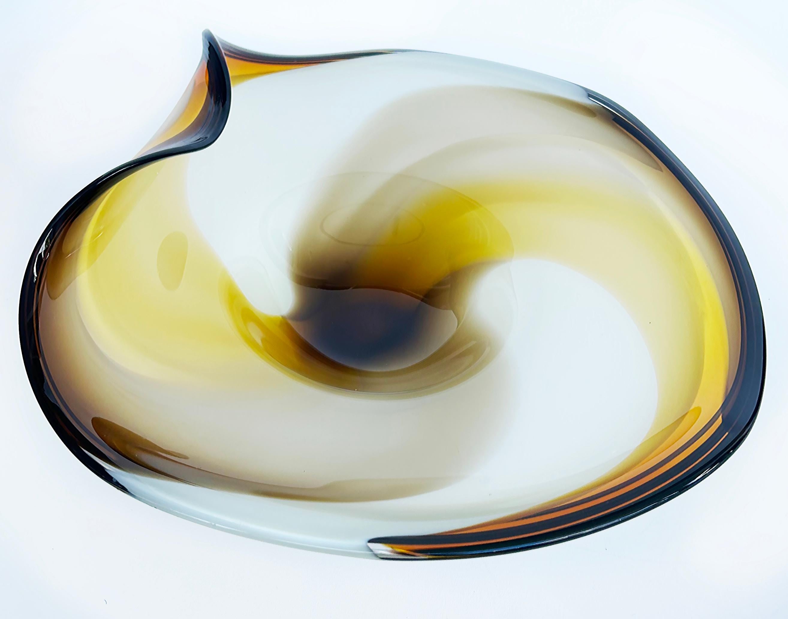 American 2006 Art Glass Centerpiece Bowl by John Nicholson Signed on Base, “The Wave”  For Sale
