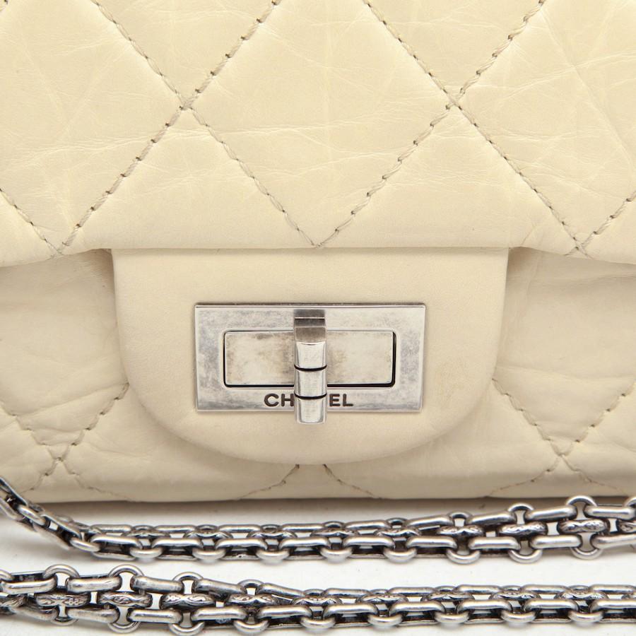 2006 Chanel 2.55 Ivory aged leather For Sale 5