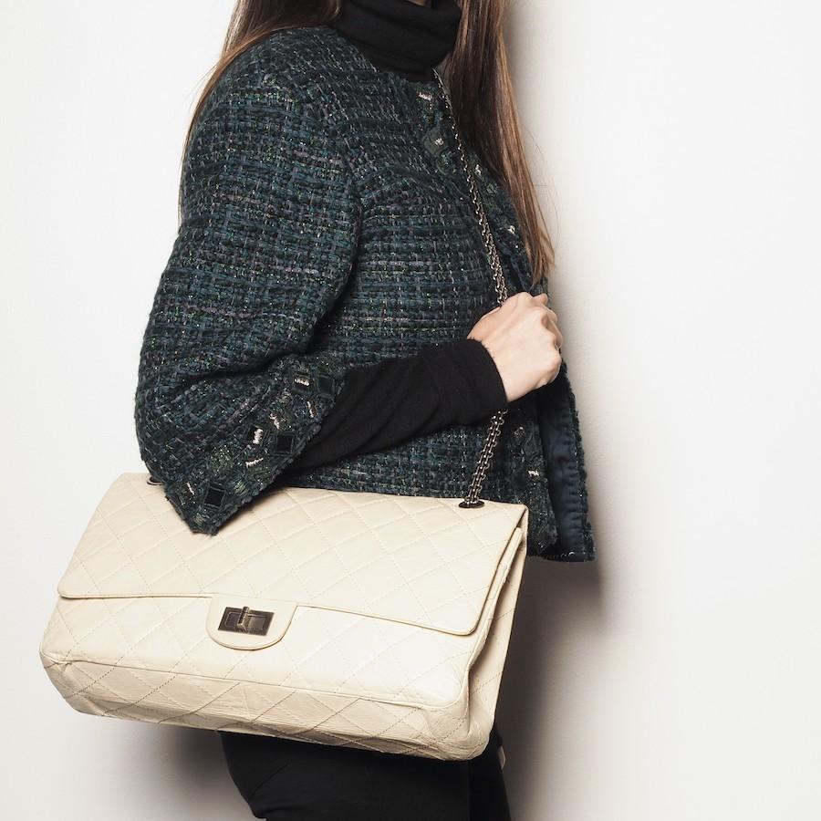 Beige 2006 Chanel 2.55 Ivory aged leather For Sale