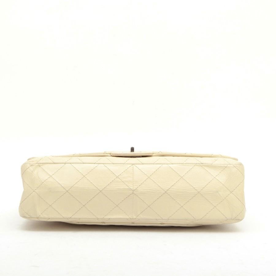 Women's or Men's 2006 Chanel 2.55 Ivory aged leather For Sale