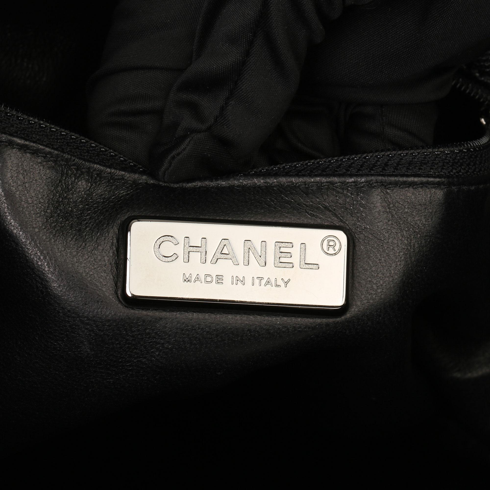 2006 Chanel Black Metallic Dearskin Leather Luxe Ligne Tote  5