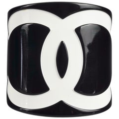 2006 CHANEL CC Logo Black and White Perspex Wide Cuff Bracelet