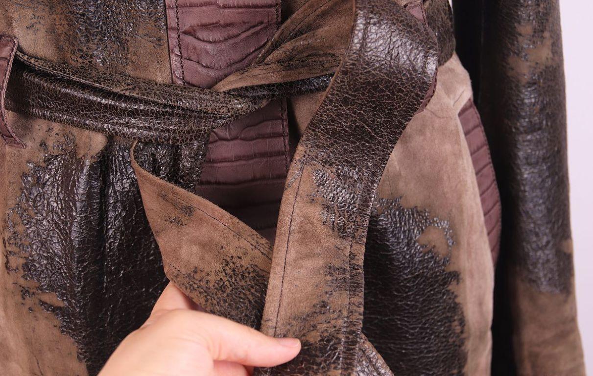 2006 Christian Dior by Galliano f/w 2006 trench-coat crocodile print In Good Condition For Sale In Алматинский Почтамт, KZ