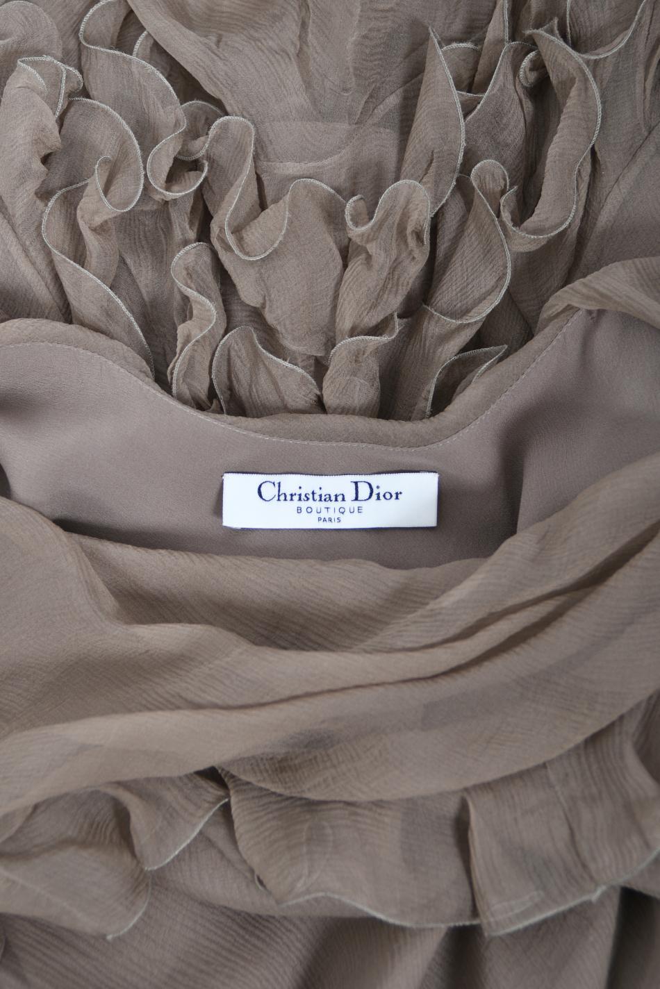2006 Christian Dior by John Galliano Rauchiges Kleid aus Seide mit Rüschen und schrägem Schnitt im Angebot 8