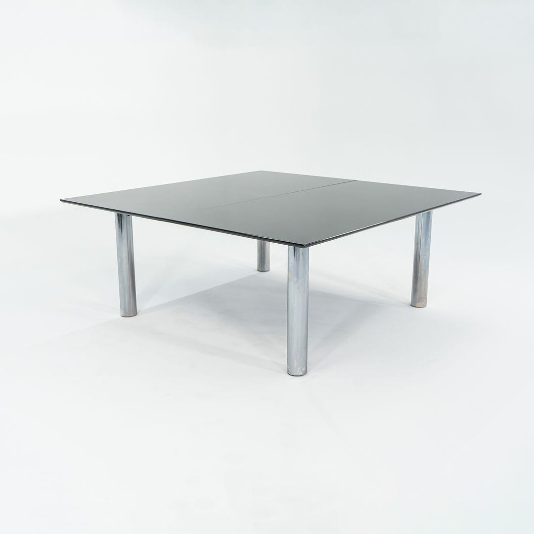 Américain 2006 Table de conférence ou de salle à manger sur mesure en granit noir et acier chromé 72x72in en vente