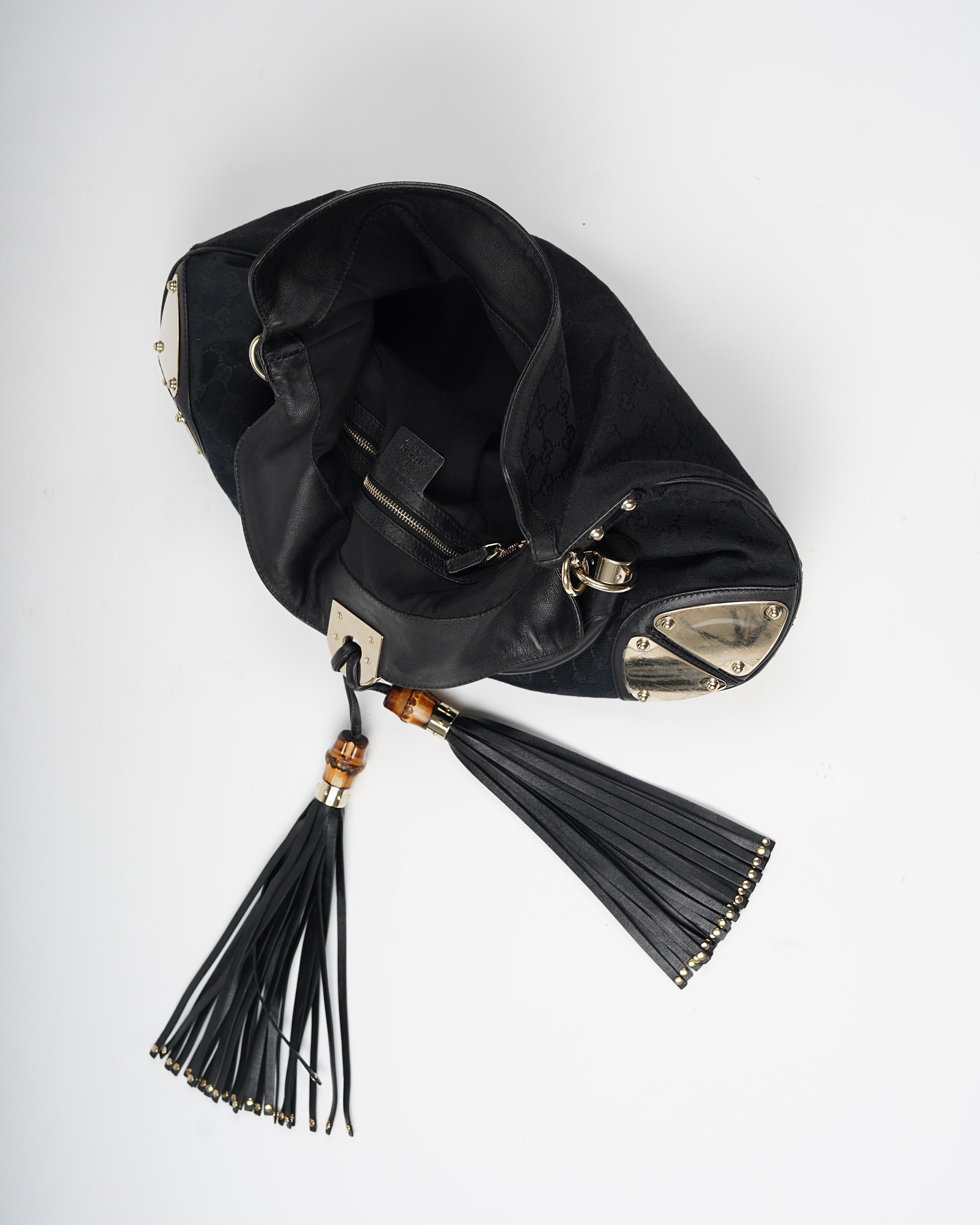 2006 Gucci Black Indy Bag With Gold Embellishments In Good Condition For Sale In Berlin, DE
