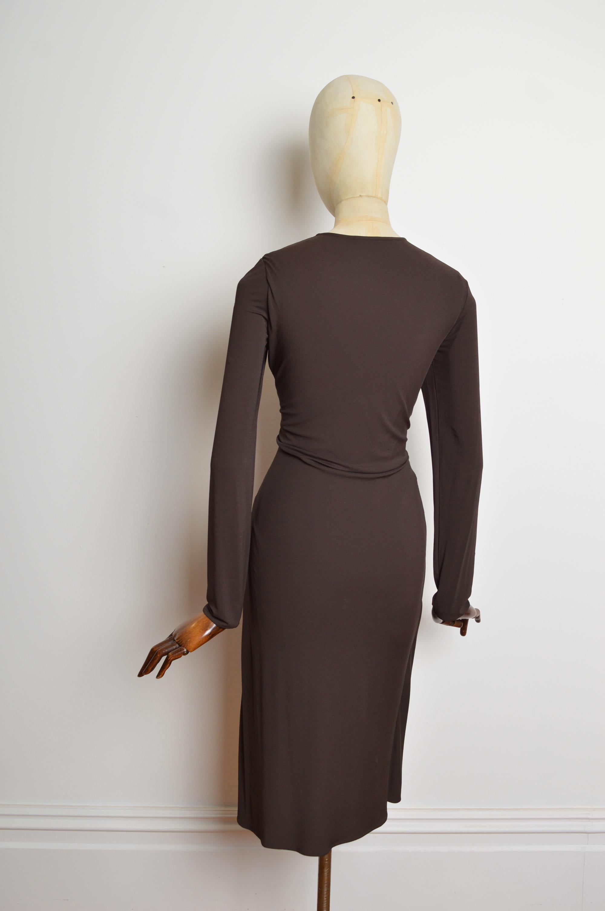 2006 Gucci by Frida Giannini Chocolate Brown Elegant Wrap bamboo day dress en vente 6