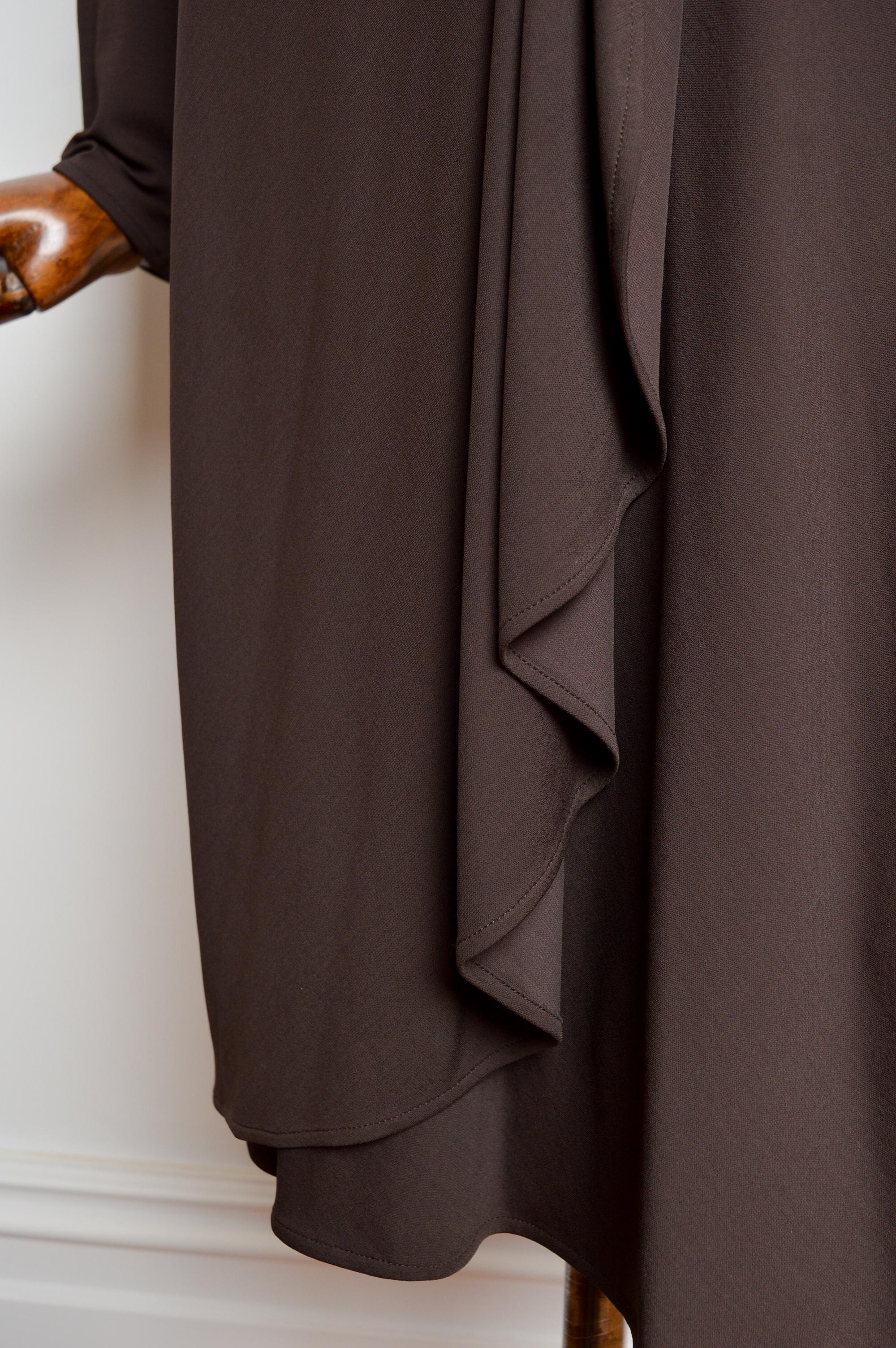2006 Gucci by Frida Giannini Chocolate Brown Elegant Wrap bamboo day dress en vente 2