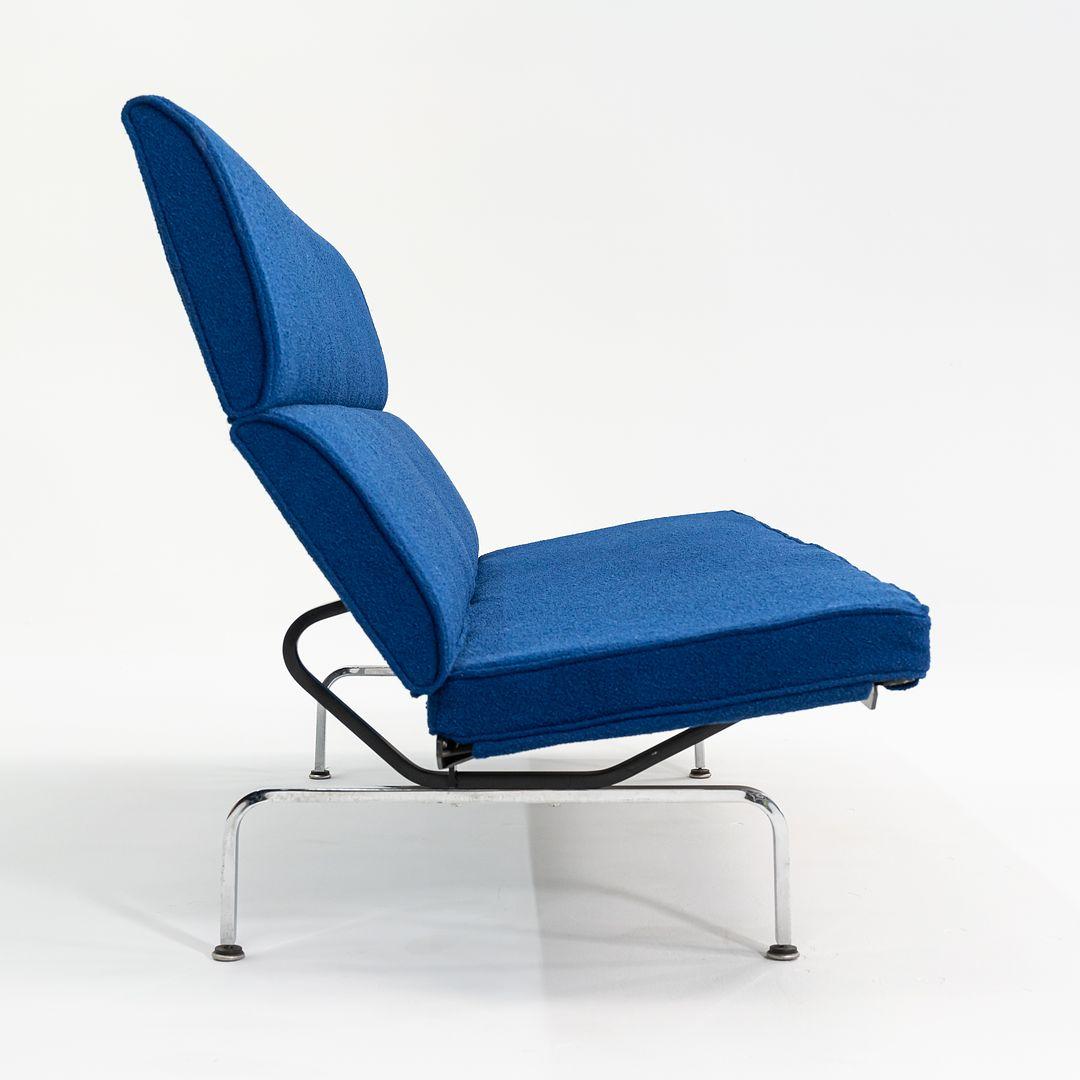 2006 Herman Miller Kompaktes Sofa von Ray und Charles Eames mit neuem blauem Stoff im Angebot 2
