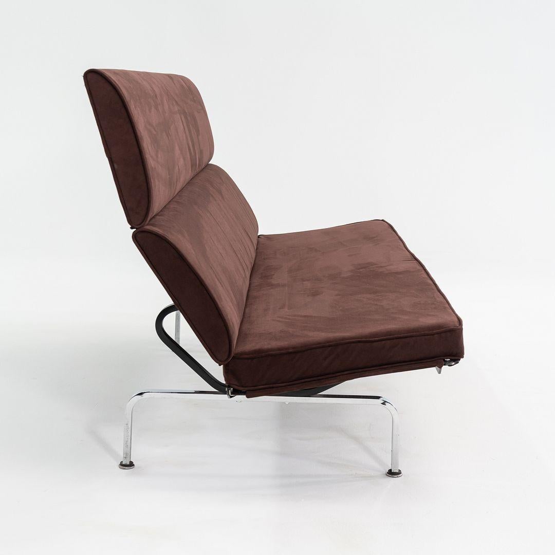 Americano 2006 Herman Miller Eames Sofa Compact con rivestimento in tessuto marrone &New in vendita