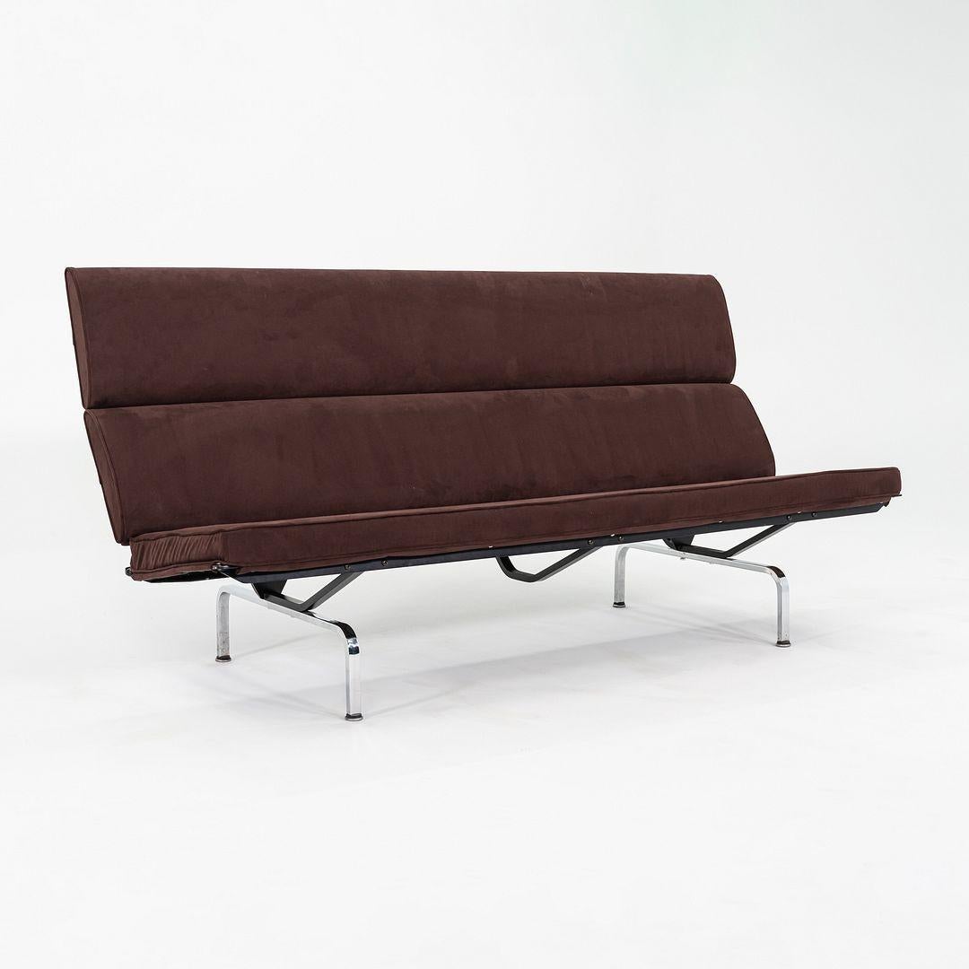 Acciaio 2006 Herman Miller Eames Sofa Compact con rivestimento in tessuto marrone &New in vendita