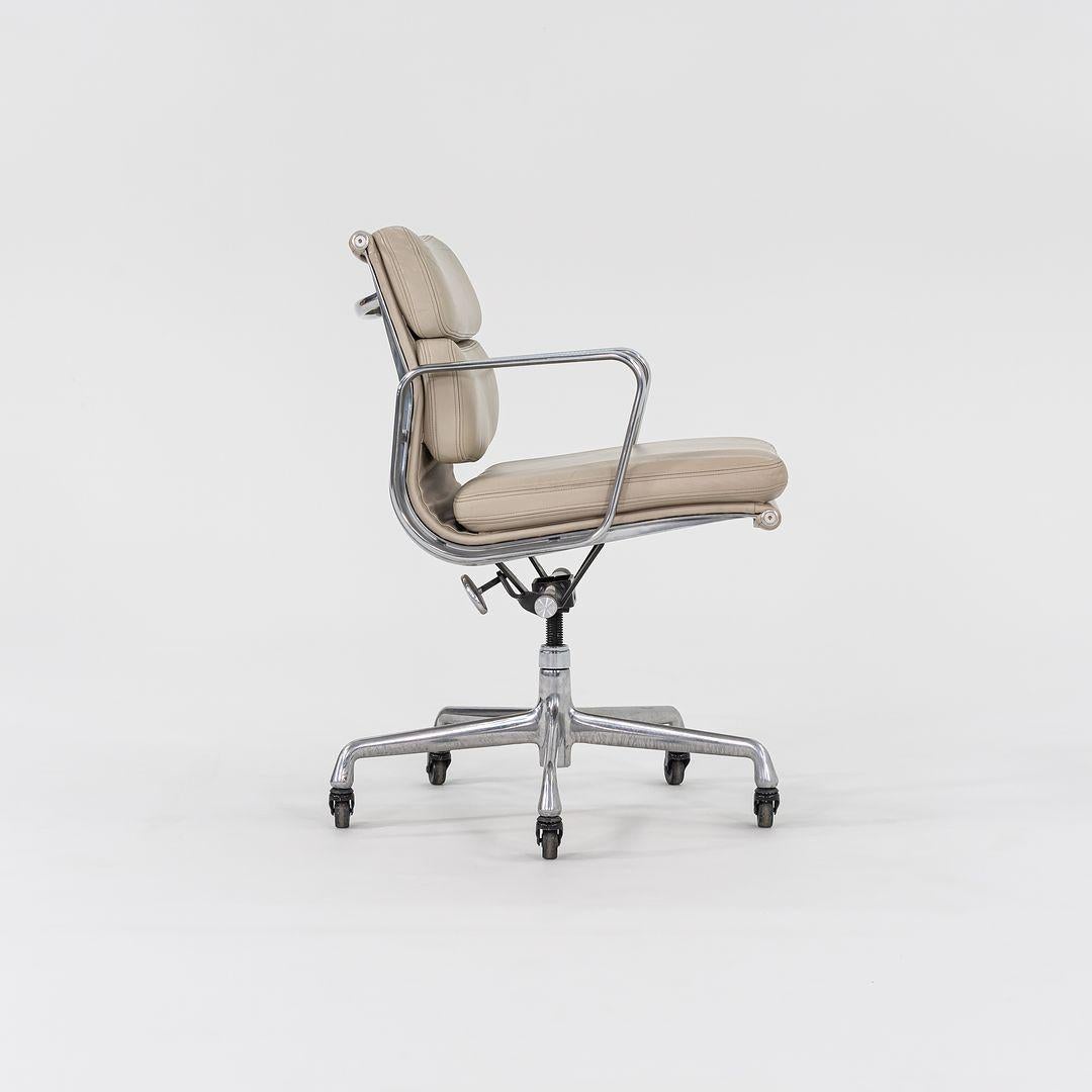 Aluminum 2006 Herman Miller Eames Soft Pad Management Desk Chair in Beige Leather