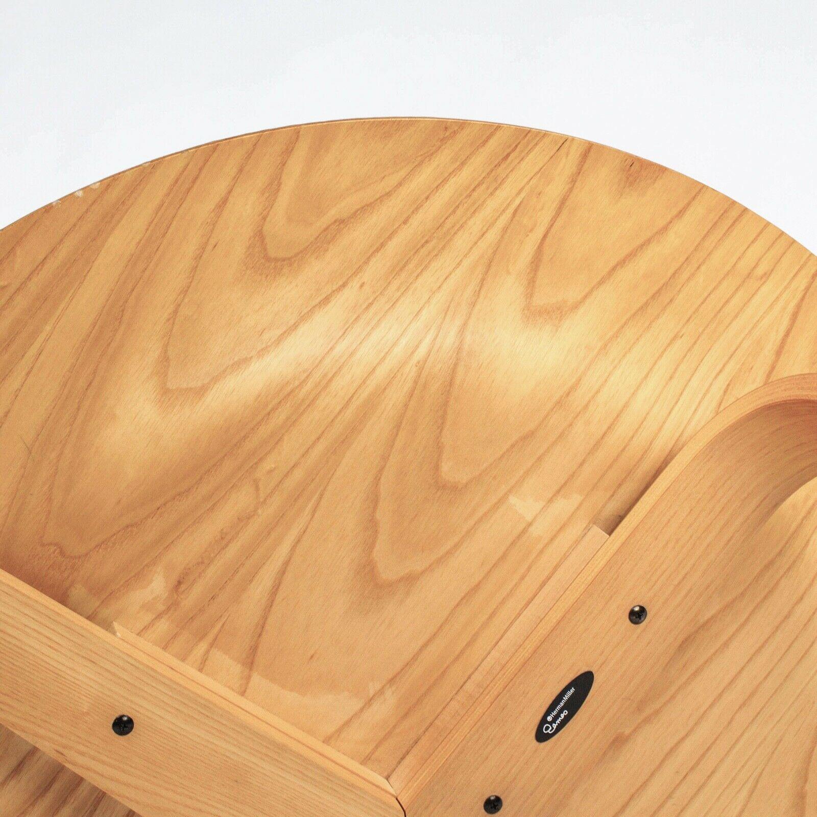XXIe siècle et contemporain 2006 Herman Miller Ray & Charles Eames CTW Round Coffee Table Wood in White Ash (Table basse ronde en bois en frêne blanc) en vente