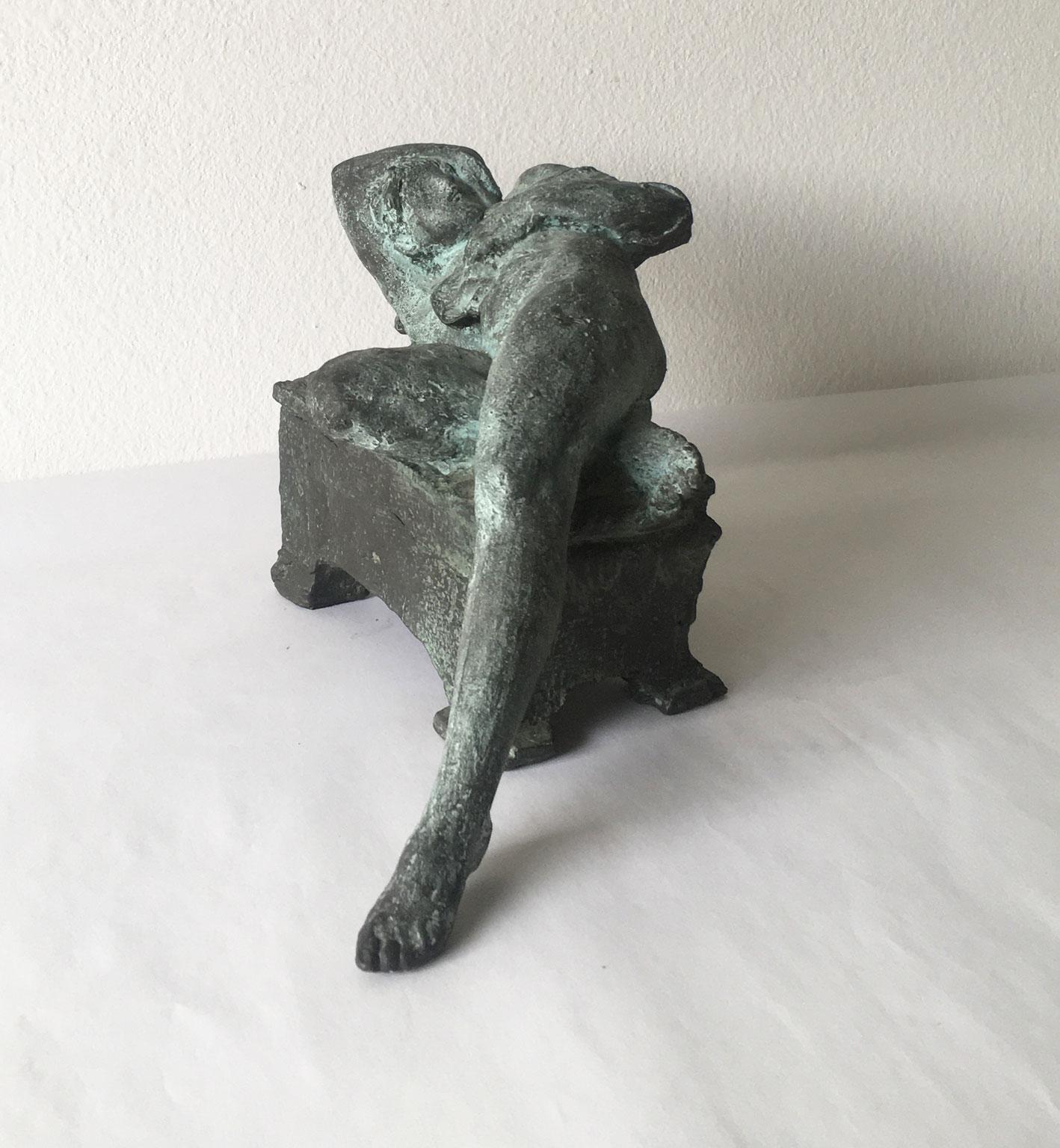 2006 Italia Escultura de bronce de Ugo Riva Con gli Occhi Nelle Stelle siglo XX en venta
