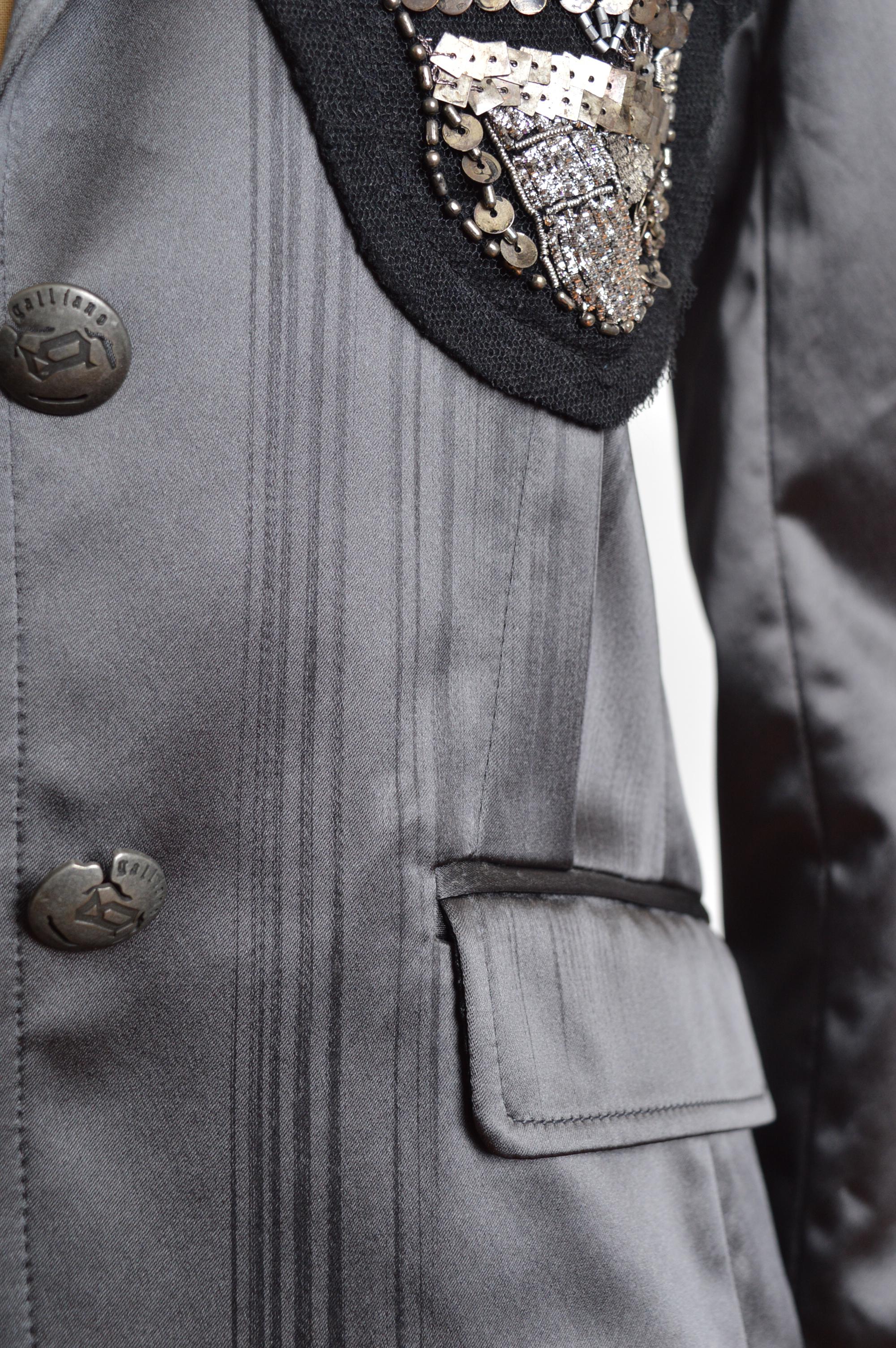 2006 John Galliano Vintage Gun Metal Grey Satin School Blazer & Rock Set Anzug im Angebot 9