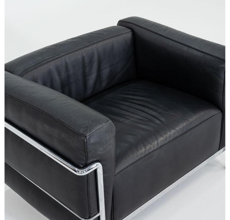 2006 Le Corbusier Jeanneret Perriand Cassina LC3 Club Lounge Chairs in Leather For Sale 4