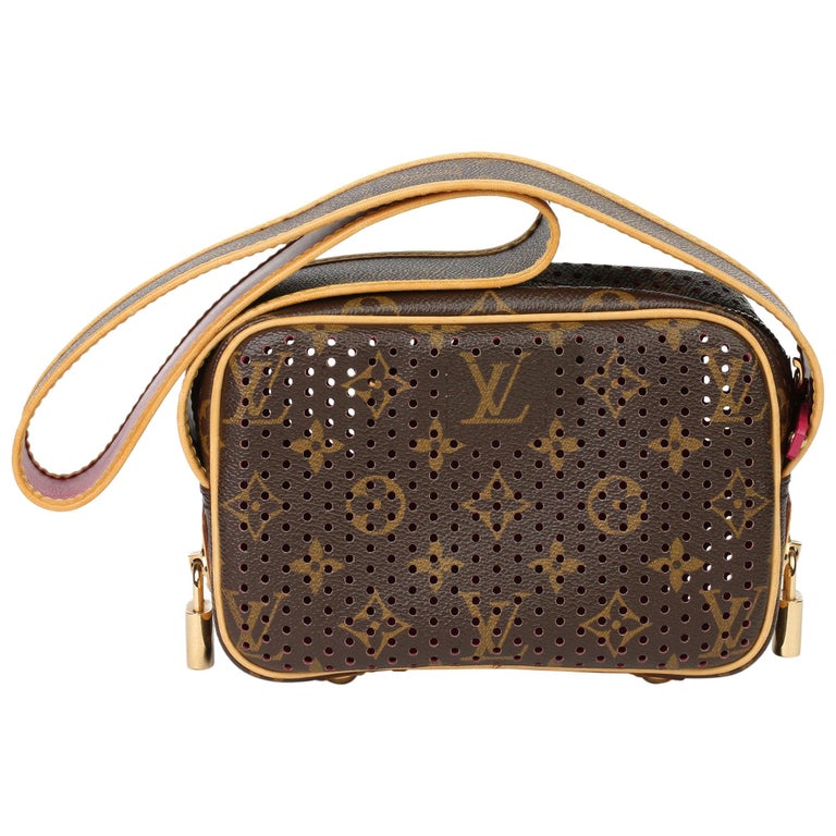 Vintage Louis Vuitton Evening Bags and Minaudières - 39 For Sale