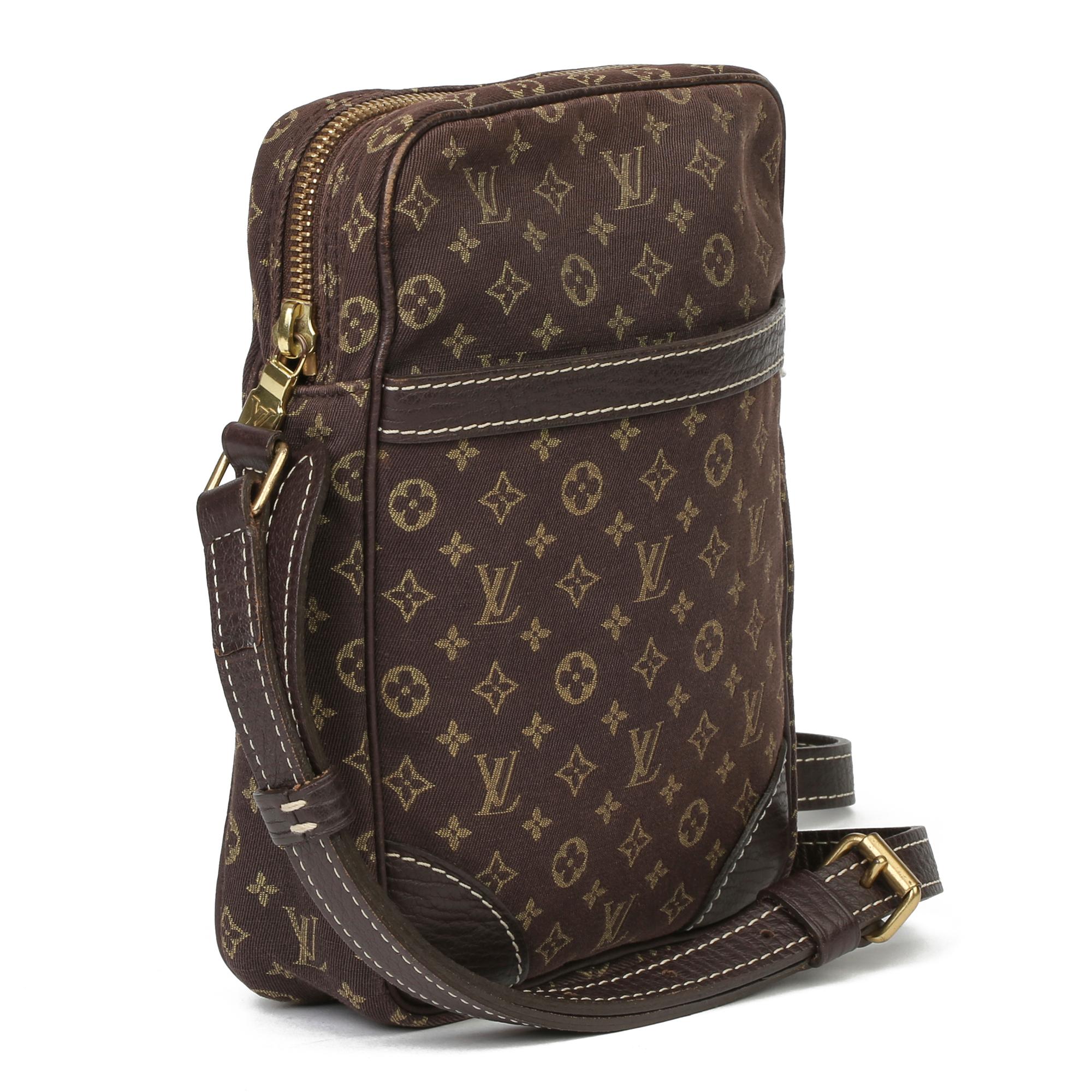 LOUIS VUITTON
Chocolate Calfskin Leather & Mini Monogram Canvas Danube

Xupes Reference: CB287
Serial Number: TH1006
Age (Circa): 2006
Authenticity Details: Date Stamp (Made in France) 
Gender: Ladies
Type: Shoulder, Crossbody

Colour: