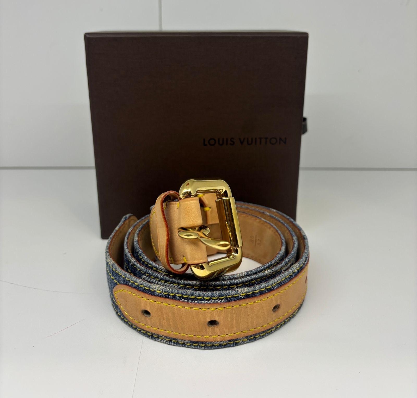 2006 Louis Vuitton Denim Monogram Cintura in pelle taglia 80 in vendita 2