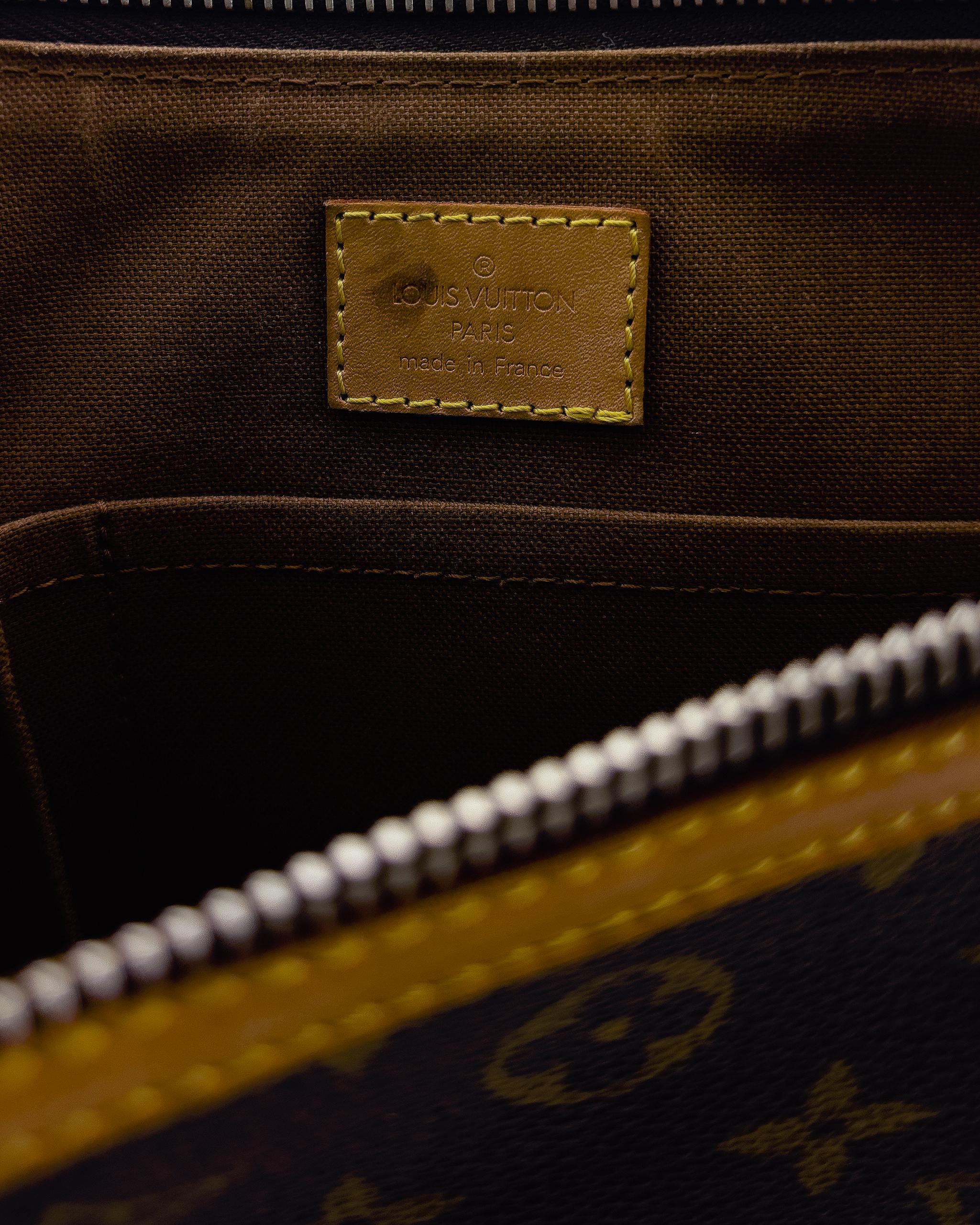 2006 Louis Vuitton Monogram Tulum GM Bag For Sale 7