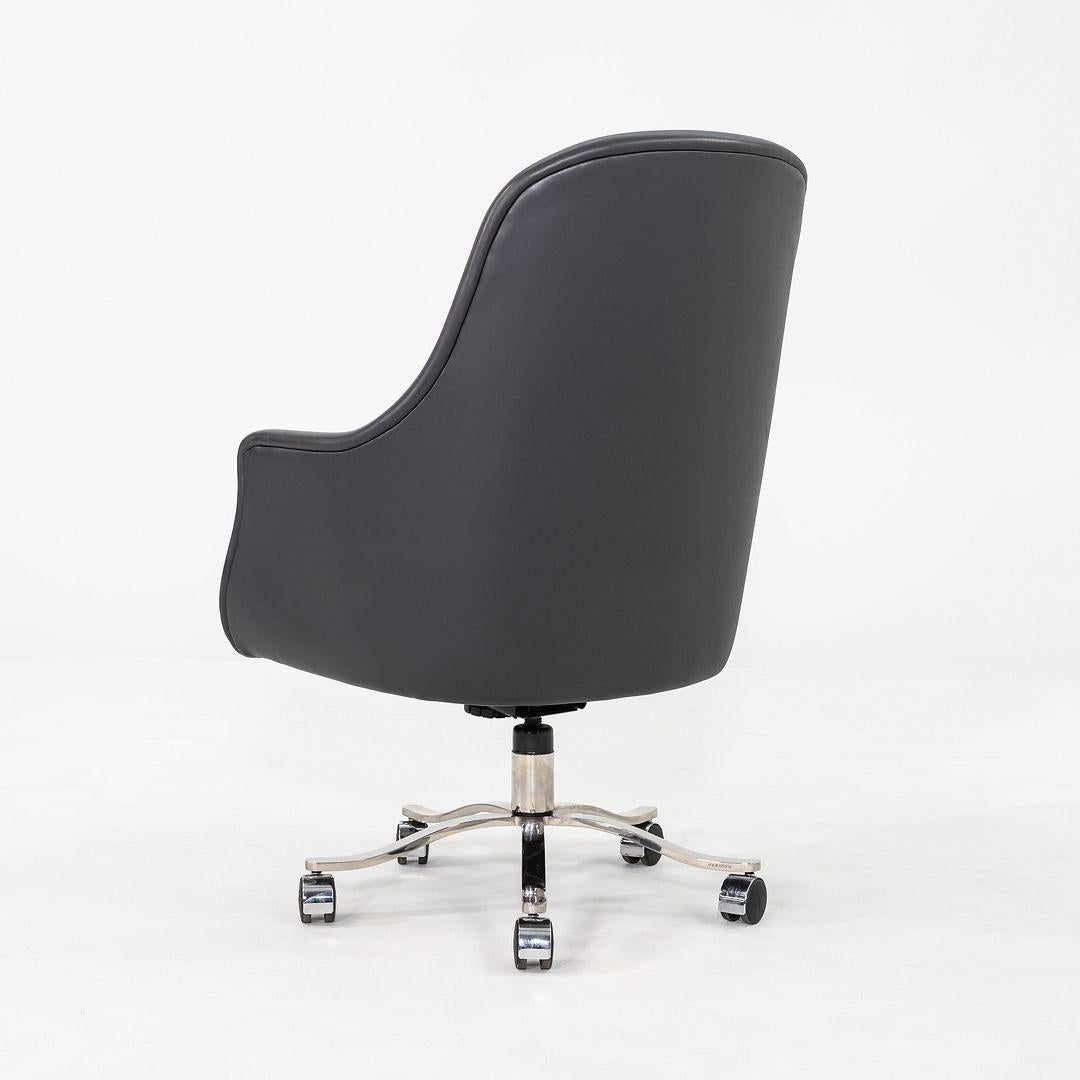 XXIe siècle et contemporain 2006 Nicos Zographos Alpha Bucket Executive Desk Chair in Grey Leather en vente