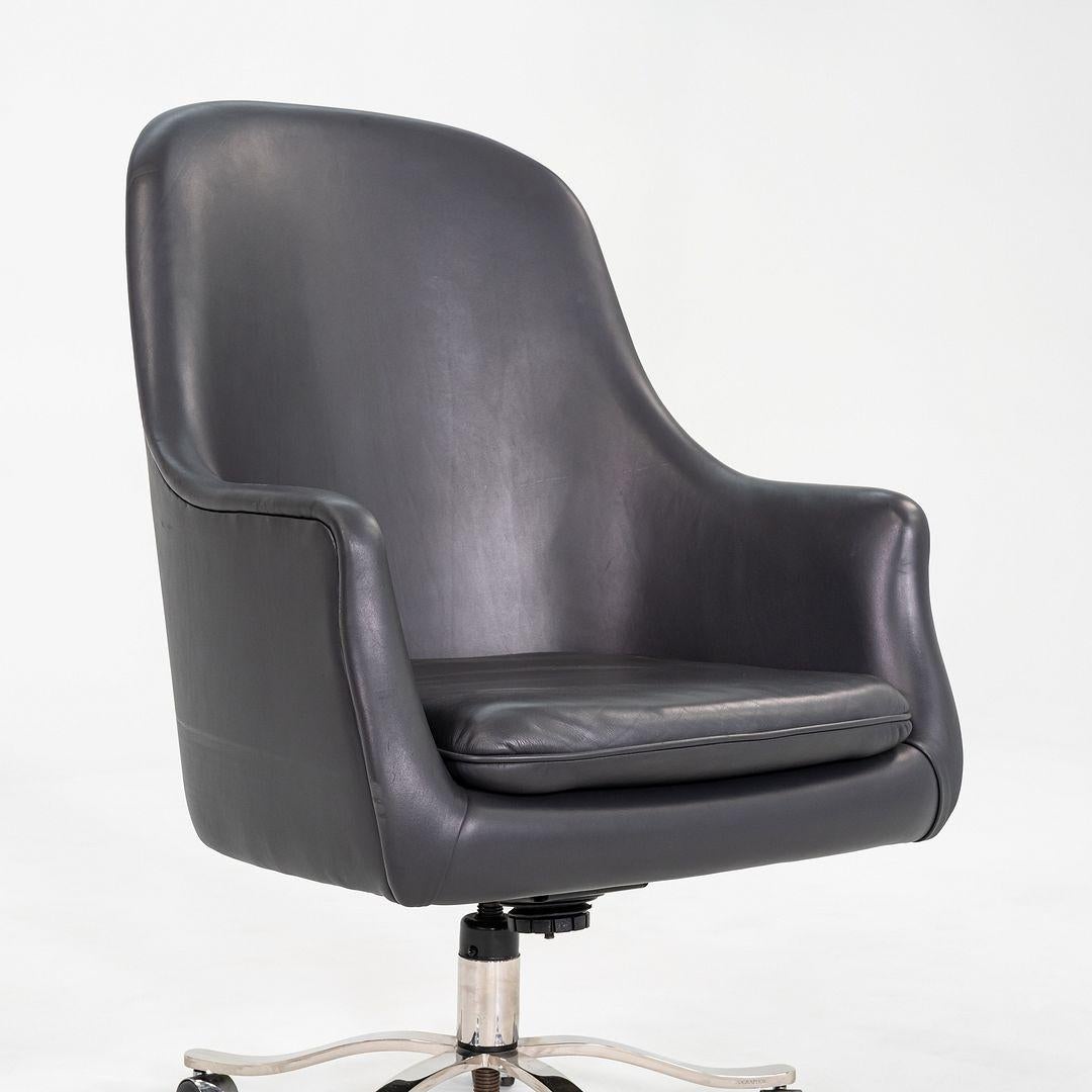 2006 Nicos Zographos Alpha Bucket Executive Desk Chair in Grey Leather en vente 2