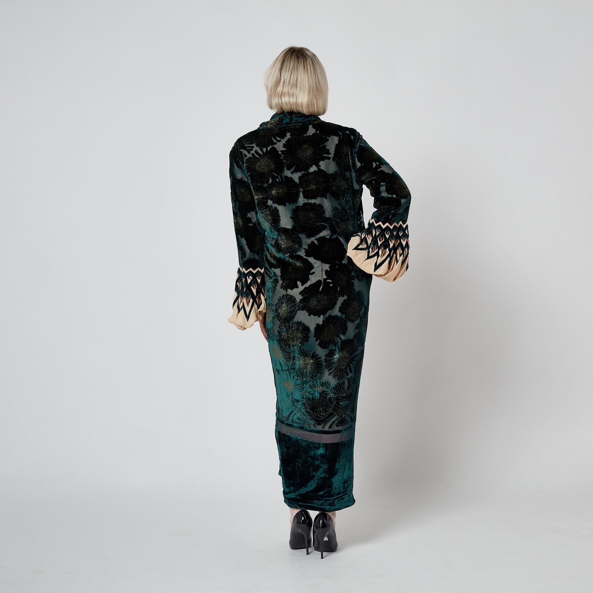 2006 Roberto Cavalli Runway Greene & Greene Greene in velluto goffrato in vendita 5