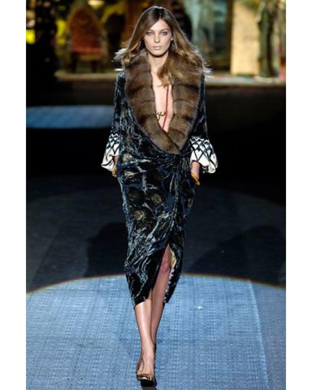 2006 Roberto Cavalli Runway Greene & Greene Greene in velluto goffrato in vendita 6