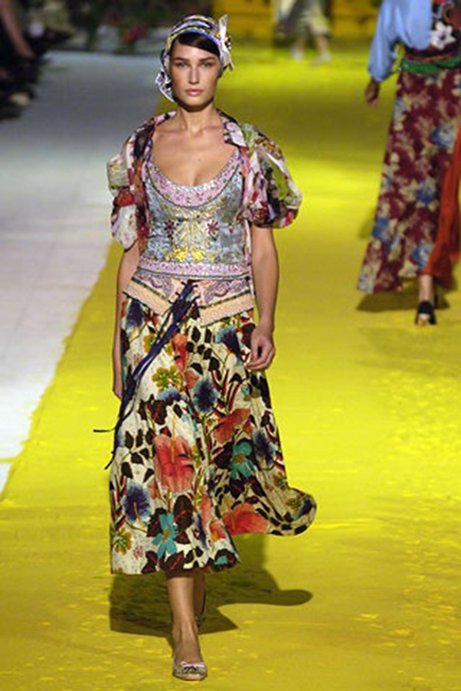 Pasarela 2006 Christian Lacroix Vestido floral de patchwork de seda en venta 4