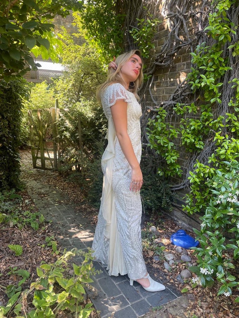 2006 Valentino Couture Haute Couture Robe à volants blanche et