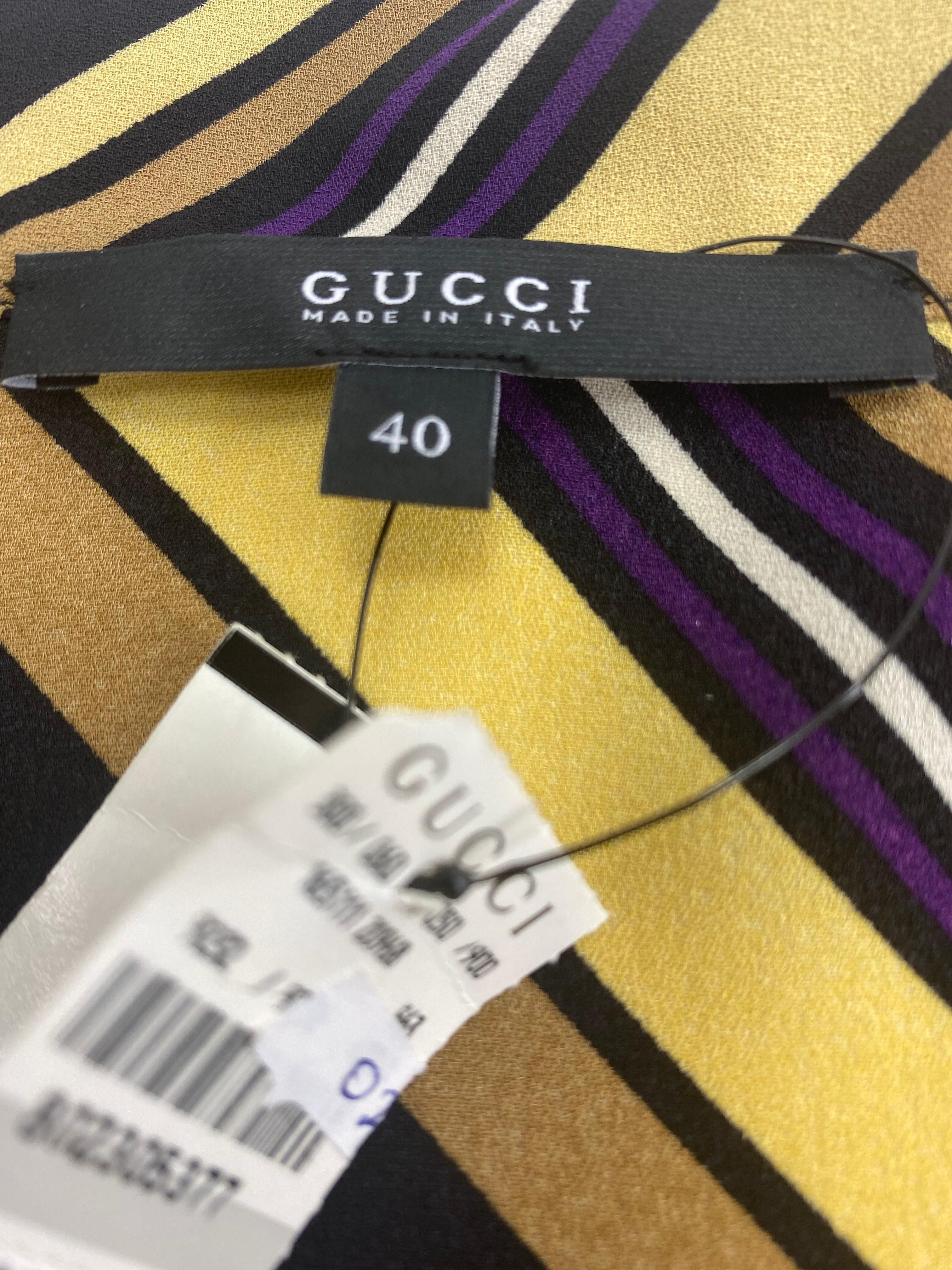 Women's 2006 Vintage Gucci 100% Silk Plunge Blouse Top Italian 40 Oversize