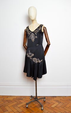 2006 Vintage John Galliano Schwarz Seide verschönert Bias Cut Flapper Abendkleid