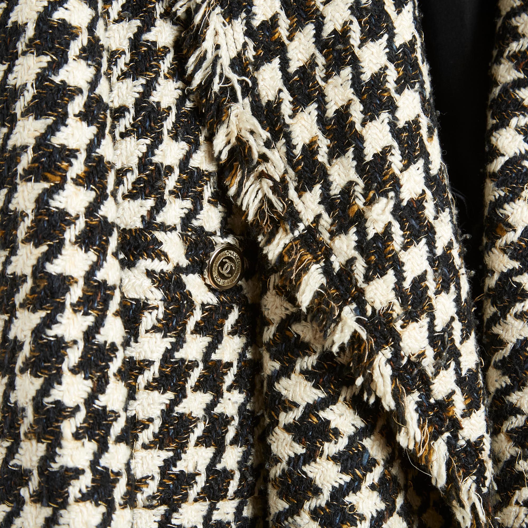 2006SS Chanel Black White Silk Tweed Coat FR38 For Sale 1