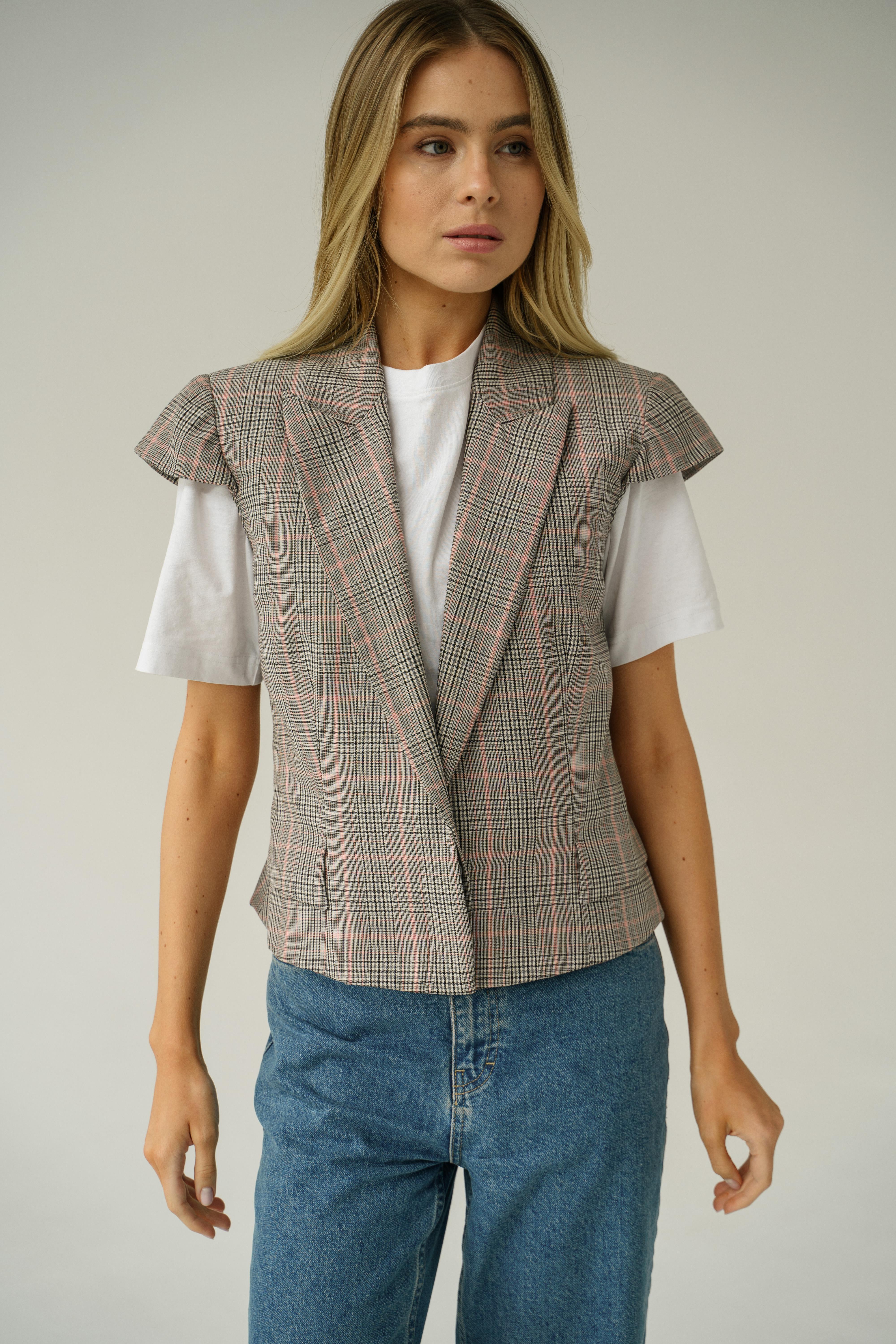 Alexander McQueen Prince of Wales 2007 graue Wollweste
Marke / Hersteller / Designer: Alexander McQueen
Collection: Collection'S 2007
Stil: Weste
Farbe(n): grau
Drucken: Prinz von Wales
Merkmale: Alexander McQueen nahm die britische DNA, verdrehte