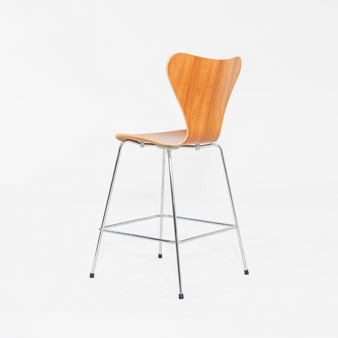 Contemporary 2007 Arne Jacobsen for Fritz Hansen Series 7 Counter Stools in Cherry For Sale