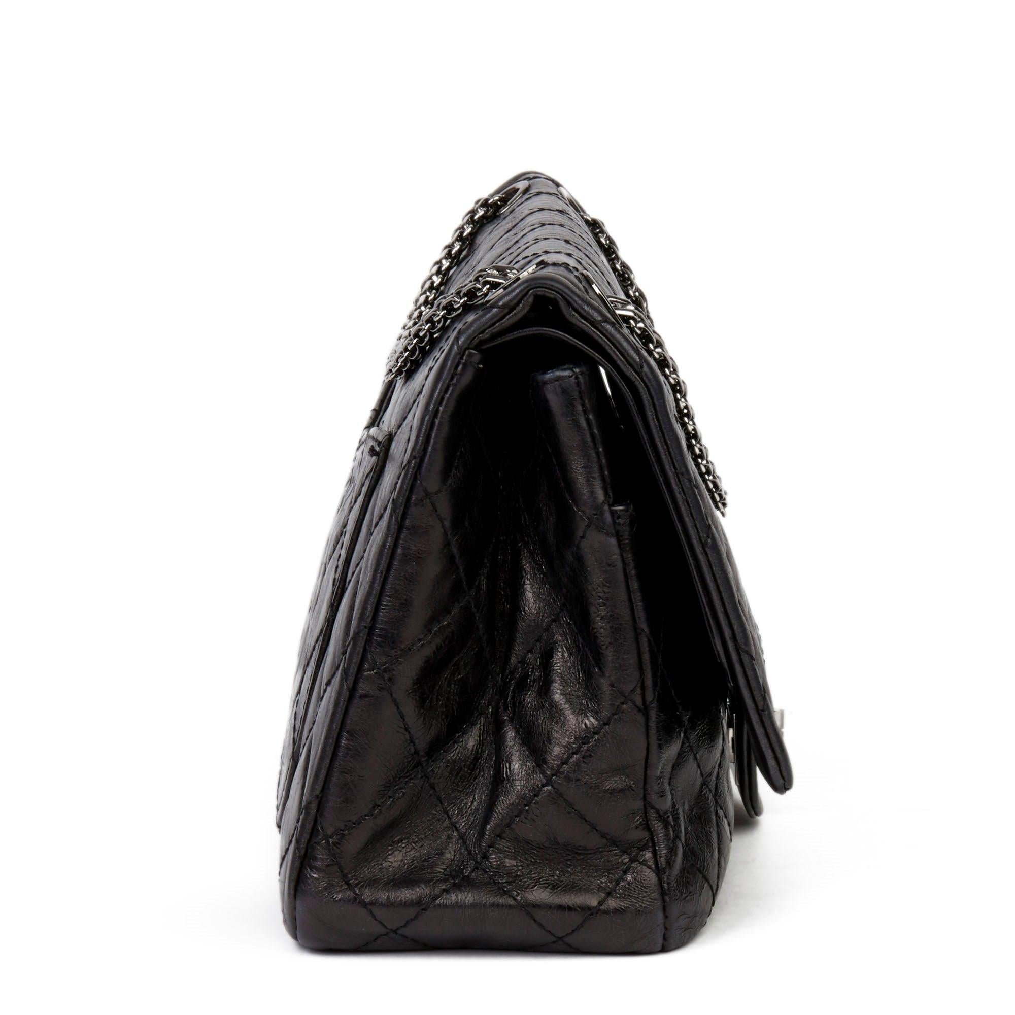 CHANEL
Black Quilted Metallic Aged Calfskin Leather 2.55 Reissue 227 Double Flap Bag

Xupes Reference: HB1911
Serial Number: 11993806
Age (Circa): 2007
Authenticity Details: Serial Sticker (Made in France)
Gender: Ladies
Type: Shoulder,