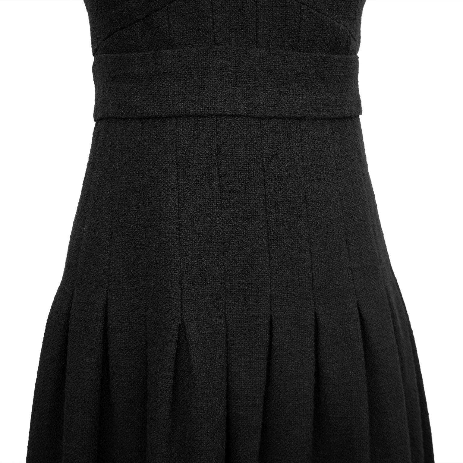 2007 Chanel Bouclé Off-The-Shoulder LBD In Good Condition For Sale In Toronto, Ontario