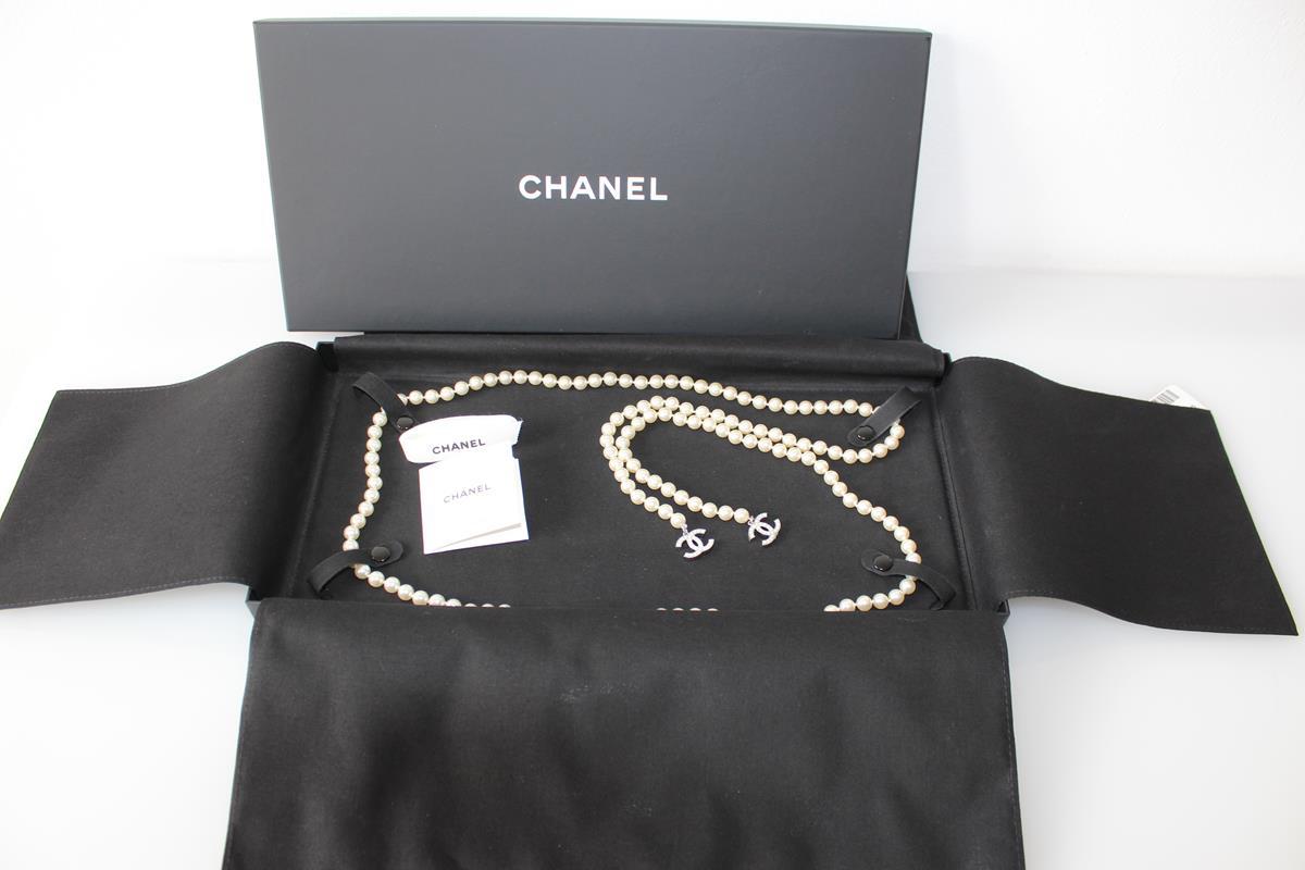 2007 Chanel Pearls Long Necklace 2