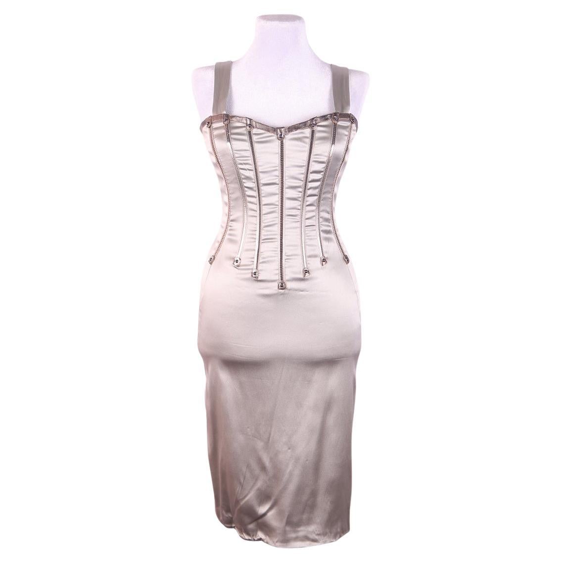 2007 Dolce & Gabbana F/W Prêt-à-porter Vestido con cremallera plateado Gisele Bundchen 40 en venta