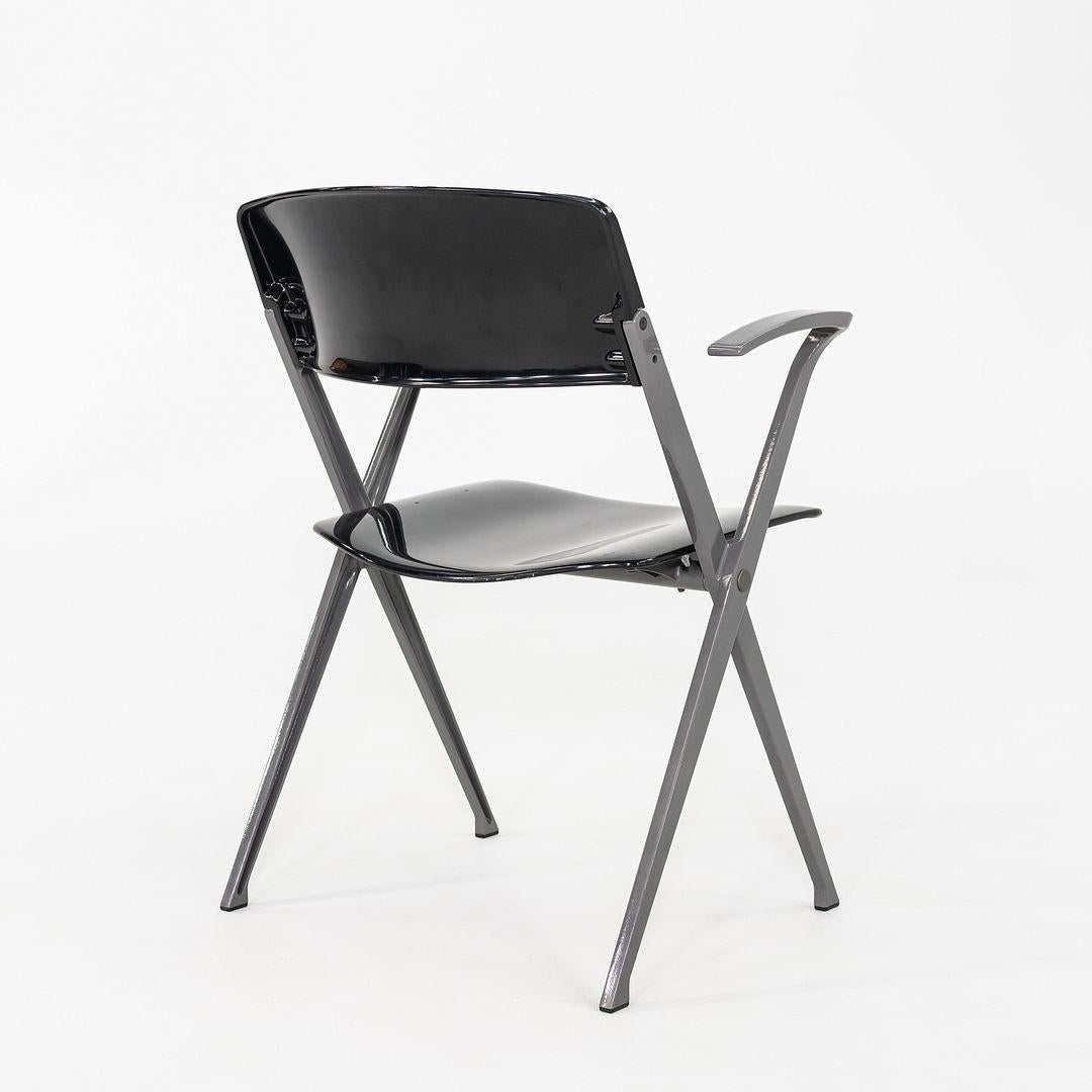 2007 Emilio Ambasz para Knoll Visor Sillón Apilable de Comedor en Negro en Bueno estado para la venta en Philadelphia, PA