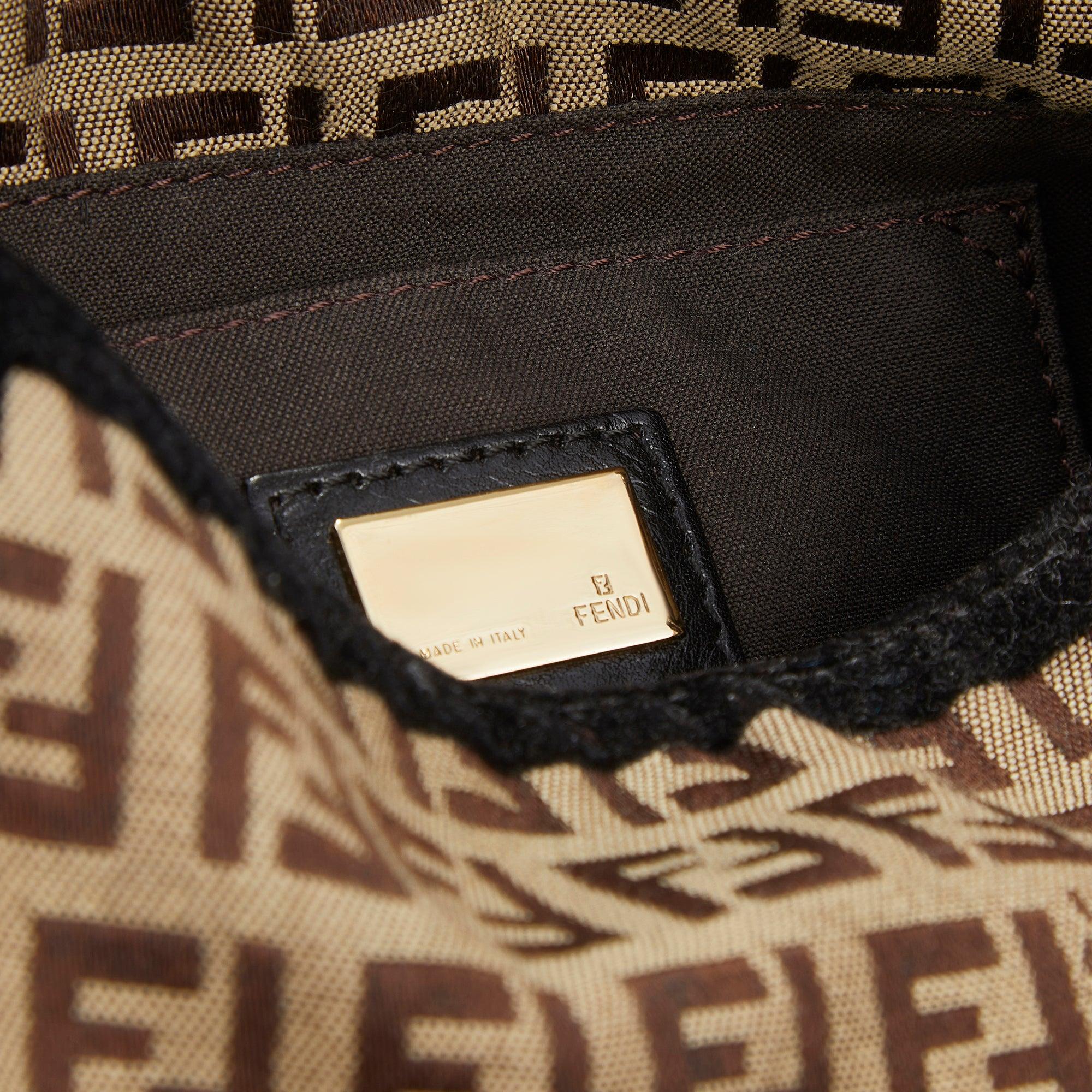 2007 Fendi Mini Mamma FF Motif Baguette Bag In Excellent Condition For Sale In London, GB